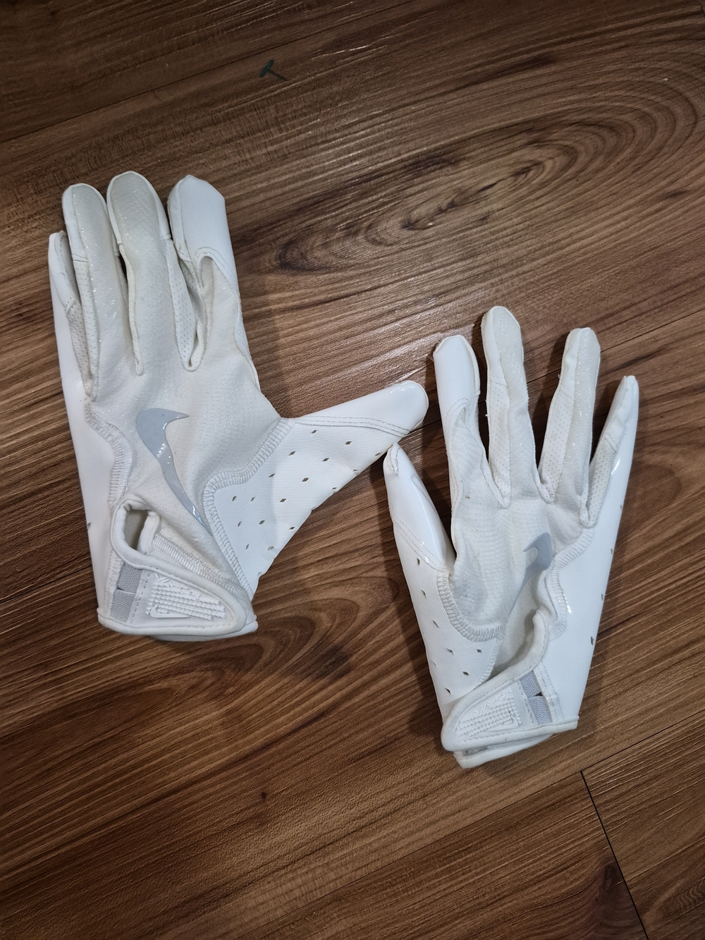 Nike Vapor Jet 8.0 Football Gloves Size Small White Receiver Grip SFIA